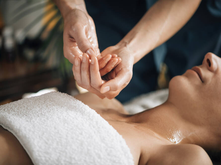 massaggio olistico, Accademia Massaggio e Benessere, Formazione specialistica in Massaggio, Genova